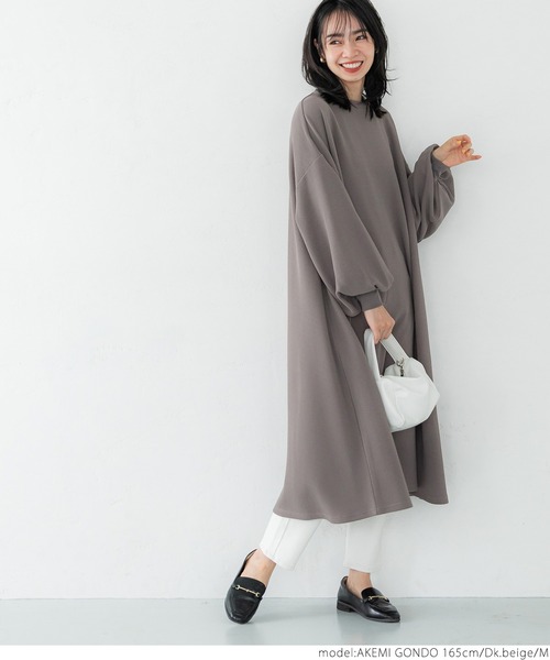 coca（coca）（コカ）の「エンボス加工バルーンスリーブAラインワンピース（ワンピース・レディース・マスタード/ワイン/ダークグリーン/ブラック/ベージュ/ブラウン/カーキ/ダークベージュ/アイボリー/ネイビー/ライトグレー・ONE SIZE/S/M）」の16枚目の写真