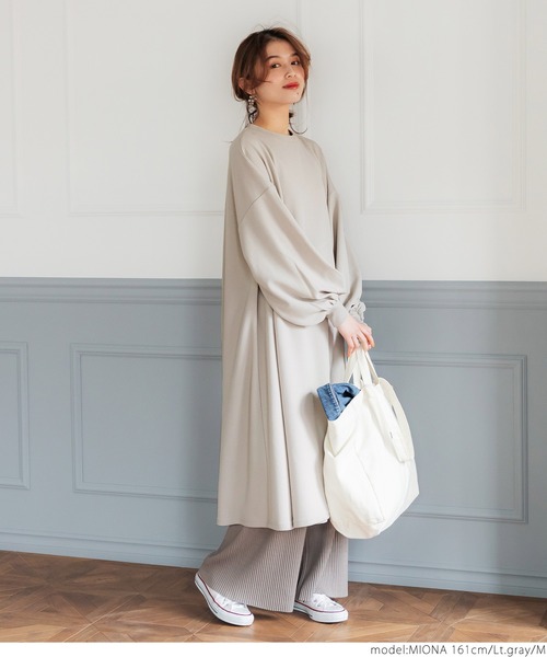 coca（coca）（コカ）の「エンボス加工バルーンスリーブAラインワンピース（ワンピース・レディース・マスタード/ワイン/ダークグリーン/ブラック/ベージュ/ブラウン/カーキ/ダークベージュ/アイボリー/ネイビー/ライトグレー・ONE SIZE/S/M）」の15枚目の写真