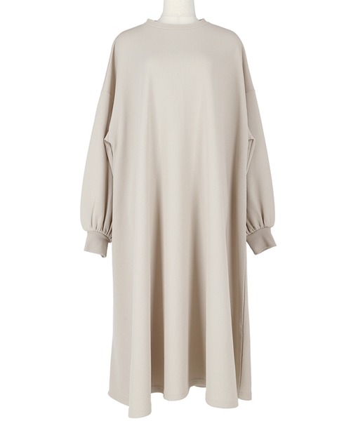 coca（coca）（コカ）の「エンボス加工バルーンスリーブAラインワンピース（ワンピース・レディース・マスタード/ワイン/ダークグリーン/ブラック/ベージュ/ブラウン/カーキ/ダークベージュ/アイボリー/ネイビー/ライトグレー・ONE SIZE/S/M）」の18枚目の写真