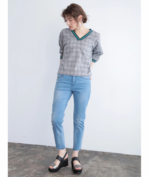 Editt by YECCA VECCA（エディットバイイェッカヴェッカ）の「裾カットオフデニムパンツ 〇（デニムパンツ・レディース・ホワイト/インディゴブルー/ライトインディゴブルー・S/M）」の3枚目の写真