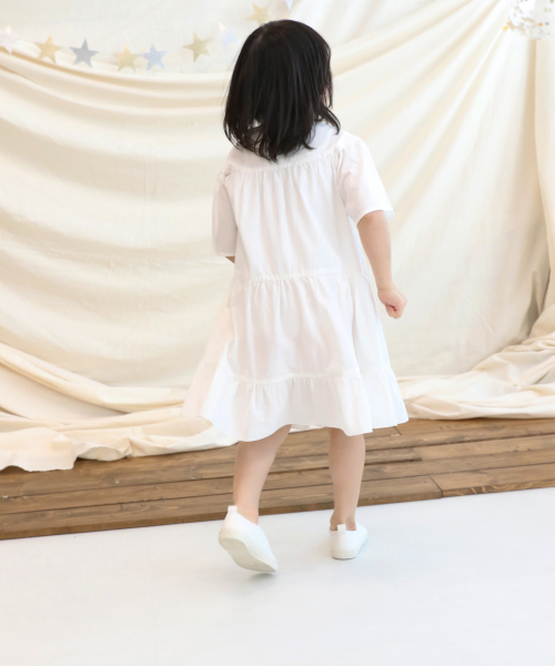 LOWRYS FARM(ローリーズファーム)の「ティアードワンピース 830345(ワンピース・キッズ・オフホワイト/ピンク/グリーン/ブルー・100/110/120)」の7枚目の写真