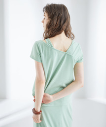 STUDIOUS（ステュディオス）の「【STUDIOUS】ムーブストレッチ アシンメトリー ショルダーTOPS（Tシャツ/カットソー・レディース）」