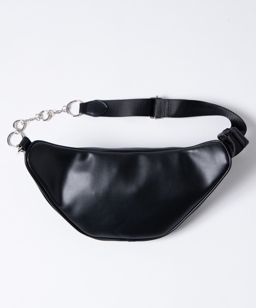 WEGO（ウィゴー）の「WEGO/ボールチェーンウエストバッグ（ボディバッグ/ウエストポーチ・レディース・ブラック・FREE）」の5枚目の写真