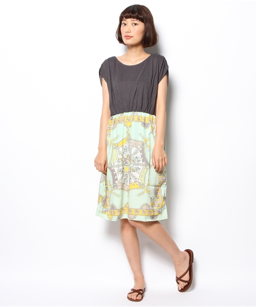 OUTLET（アウトレット）の「【CIAOPANIC TYPY】パネル切リ替エワンピース（ワンピース・レディース・ベージュ/チャコールグレー・FREE）」の2枚目の写真