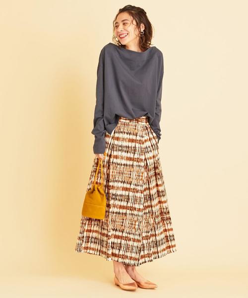 BEAUTY&YOUTH UNITED ARROWS（ビューティーアンドユースユナイテッドアローズ）の「BY∴ ボートネックロングスリーブカットソーо（Tシャツ/カットソー・レディース・オフホワイト/コバルトブルー/ベージュ・FREE）」の4枚目の写真