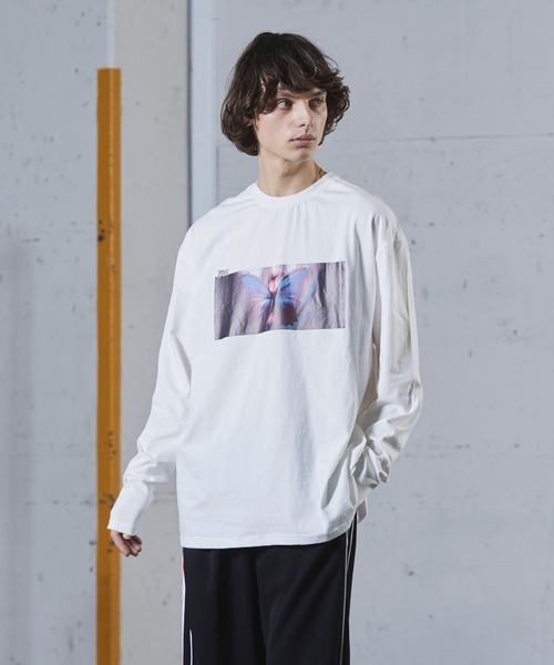 act'm(アクトム)の「act'm オーバーサイズ バタフライプリント 長袖 カットソー(Tシャツ/カットソー・メンズ・ホワイト/ブラック/オレンジ・1/2/3)」の4枚目の写真