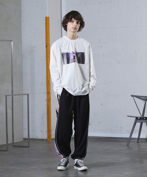 act'm(アクトム)の「act'm オーバーサイズ バタフライプリント 長袖 カットソー(Tシャツ/カットソー・メンズ・ホワイト/ブラック/オレンジ・1/2/3)」の6枚目の写真