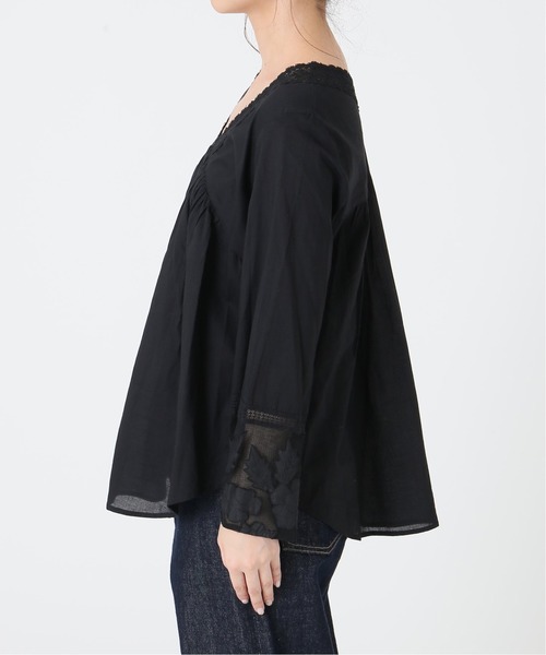 【新品】SLOBE IENA レースフリルVネックブラウス　ブラック レースフリルVネックブラウス（シャツ/ブラウス）｜SLOBE IENA