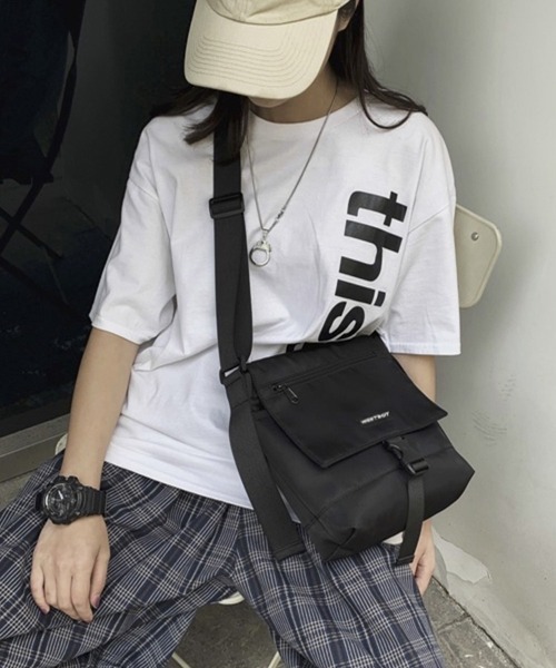 WESTBOY（ウエストボーイ）の「スクエアショルダーバッグ WB2026【WB ORIGINALS】（ショルダーバッグ・メンズ・ブラック・FREE）」の6枚目の写真