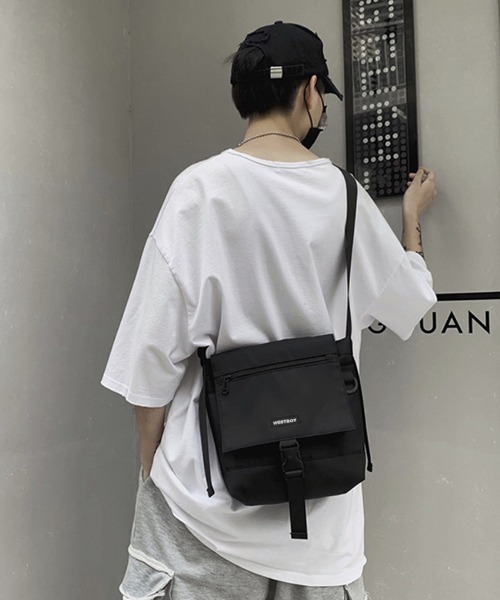 WESTBOY（ウエストボーイ）の「スクエアショルダーバッグ WB2026【WB ORIGINALS】（ショルダーバッグ・メンズ・ブラック・FREE）」の21枚目の写真