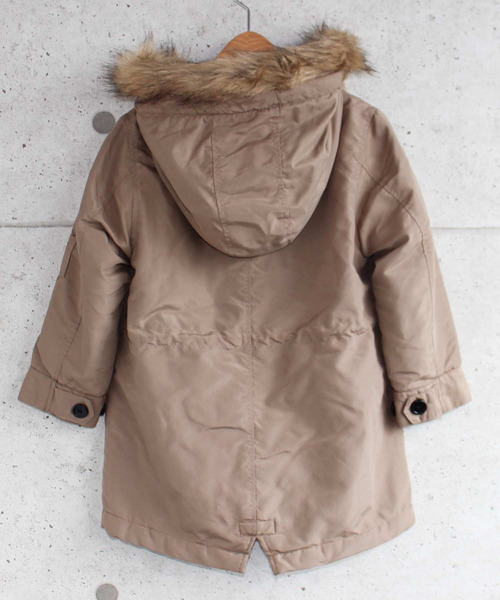 THE CASUAL(カジュアル)の「ポリピーチ 総裏シャギー モッズコート キッズ(モッズコート・キッズ・ベージュ/モカ/カーキ/ブラック・150cm/140cm/120cm/130cm/160cm/110cm)」の15枚目の写真