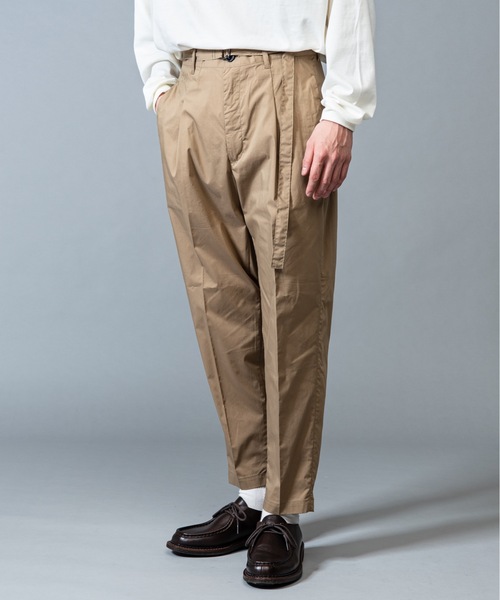 MR.OLIVE(ミスターオリーブ)の「【セットアップ対応】エアファイバークロス / ベルト付き ワイドテーパード トラウザーパンツ/スラックス(スラックス・メンズ・チャコールグレー/ベージュ/カーキ・SMALL/MEDIUM/LARGE)」の1枚目の写真