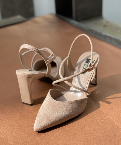 R&E(アールアンドイー)の「【R&E】クロスストラップスティックヒールパンプス(パンプス・レディース・アイボリー/ブラック系その他/ベージュ系その他/ブラック系その他2/ベージュ系その他2/ピンクベージュ/ネイビー/ブラック・22.5cm/23.5cm/24.5cm/23.0cm/24.0cm/22.0cm)」の7枚目の写真