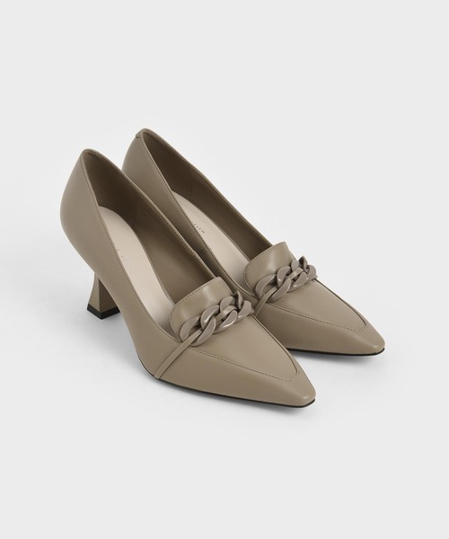 CHARLES & KEITH(チャールズ & キース)の「チェーンエンベリッシュド ローファーパンプス / Chain-Embellished Loafer Pumps(ローファー・レディース・ブラック/ライトベージュ/レンガ・22.5cm/23cm/23.5cm/24.5cm/25cm/25.5cm/22cm)」の8枚目の写真