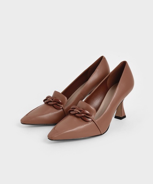 CHARLES & KEITH(チャールズ & キース)の「チェーンエンベリッシュド ローファーパンプス / Chain-Embellished Loafer Pumps(ローファー・レディース・ブラック/ライトベージュ/レンガ・22.5cm/23cm/23.5cm/24.5cm/25cm/25.5cm/22cm)」の12枚目の写真