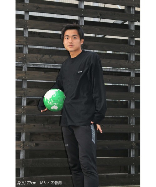 GRANDE FOOTBALL PRODUCTS(グランデフットボールプロダクツ)の「GRANDE.F.Pルーズフィット刺繍ロングスリーブTシャツ(Tシャツ/カットソー・メンズ・ホワイト/ブラック・M/L/XL)」の2枚目の写真