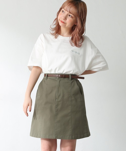 Honeys（ハニーズ）の「フォトプリントＴシャツ（Tシャツ/カットソー・レディース・ブラック/ホワイト×ブラック/オレンジ/ホワイト/グリーン・M/S/L）」の2枚目の写真