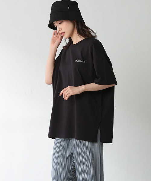 Honeys（ハニーズ）の「フォトプリントＴシャツ（Tシャツ/カットソー・レディース・ブラック/ホワイト×ブラック/オレンジ/ホワイト/グリーン・M/S/L）」の3枚目の写真