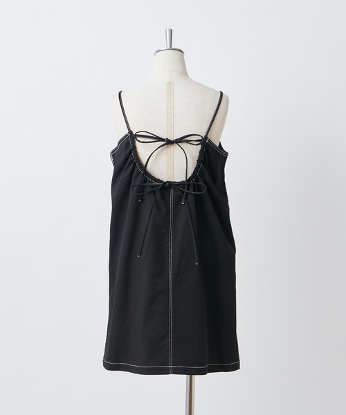 one after another NICE CLAUP(ワンアフターアナザーナイスクラップ)の「デニムミニキャミソールワンピース(ワンピース・レディース・ブラック/ネイビー/アイボリー・FREE)」の6枚目の写真