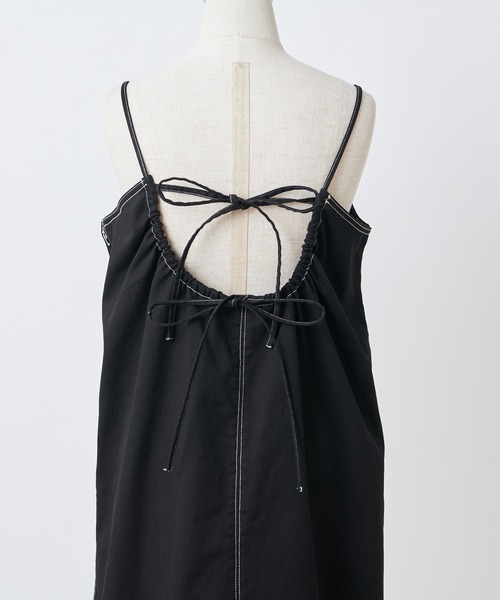 one after another NICE CLAUP(ワンアフターアナザーナイスクラップ)の「デニムミニキャミソールワンピース(ワンピース・レディース・ブラック/ネイビー/アイボリー・FREE)」の13枚目の写真