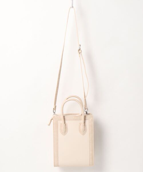 ENVYM（アンビー）の「スクエアミディアムＢＡＧ（ショルダーバッグ・レディース・ベージュ・FREE）」の8枚目の写真