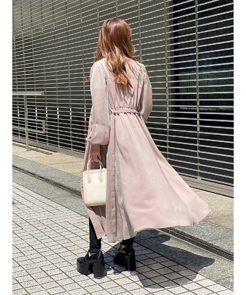 ENVYM（アンビー）の「スクエアミディアムＢＡＧ（ショルダーバッグ・レディース・ベージュ・FREE）」の3枚目の写真