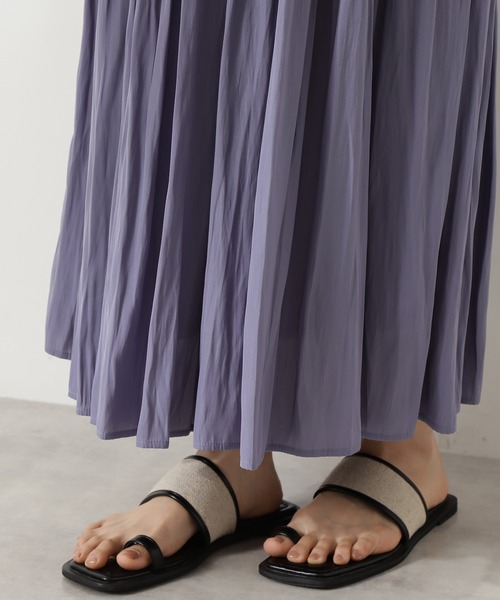 N.（N. Natural Beauty Basic）（エヌエヌナチュラルビューティーベーシック）の「パウダーサテンロングスカート（スカート・レディース・パープル/グレー/ブラック系その他/グレー系その他・MEDIUM）」の15枚目の写真