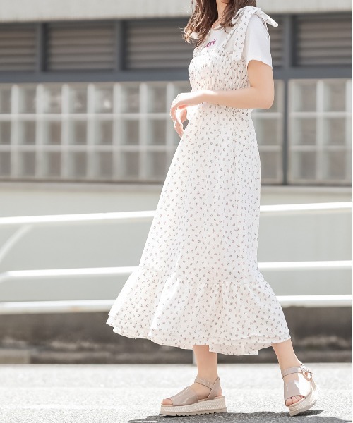 OLIVE des OLIVE（オリーブデオリーブ）の「OliveベーシックTシャツⅡ（Tシャツ/カットソー・レディース・オフホワイト/サックスブルー/ライトブラウン/ラベンダー/グレイッシュベージュ・FREE）」の10枚目の写真