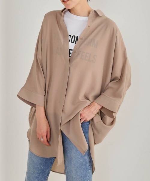 Bou Jeloud（ブージュルード）の「バックボタンシャツチュニック（シャツ/ブラウス・レディース・ブラック/ベージュ/オフホワイト・38）」の3枚目の写真