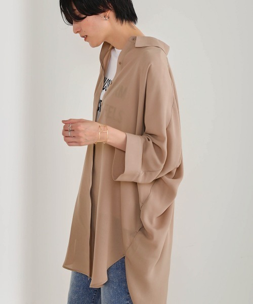 Bou Jeloud（ブージュルード）の「バックボタンシャツチュニック（シャツ/ブラウス・レディース・ブラック/ベージュ/オフホワイト・38）」の7枚目の写真