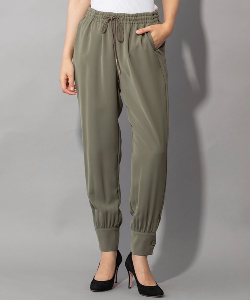 Munich（ミューニック）の「ストレッチダイアゴナル　カフヘムパンツ（その他パンツ・レディース・ブラック/カーキ/ボルドー/ダークベージュ・S/M/XS）」の4枚目の写真