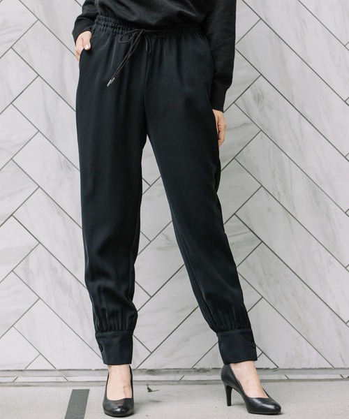 Munich（ミューニック）の「ストレッチダイアゴナル　カフヘムパンツ（その他パンツ・レディース・ブラック/カーキ/ボルドー/ダークベージュ・S/M/XS）」の2枚目の写真