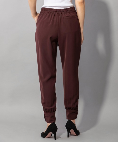 Munich（ミューニック）の「ストレッチダイアゴナル　カフヘムパンツ（その他パンツ・レディース・ブラック/カーキ/ボルドー/ダークベージュ・S/M/XS）」の10枚目の写真