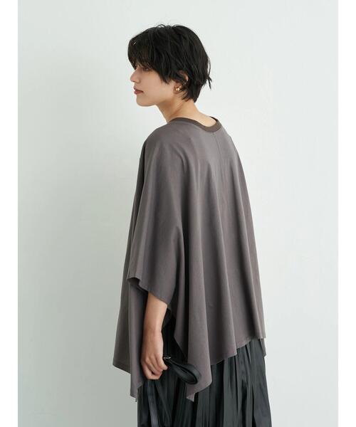 YECCA VECCA(イェッカヴェッカ)の「・ポンチョカットソー*(Tシャツ/カットソー・レディース・チャコールグレー/ブラック/ライトベージュ/グリーン系その他3・FREE)」の5枚目の写真