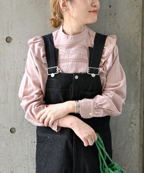 シップスエニィ✨　黒❤️　コットンピーチ ヨーク ラッフル フリル ブラウス◇ シップスエニィ✨黒❤️コットンピーチ ヨーク ラッフル フリル