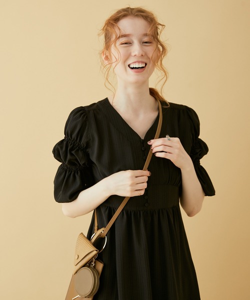 MADEMOISELLE ROPE'（マドモアゼル ロペ）の「キャンディースリーブフロントボタンロングワンピース（ワンピース・レディース・ブラック/ブラウン系その他2・38）」の3枚目の写真