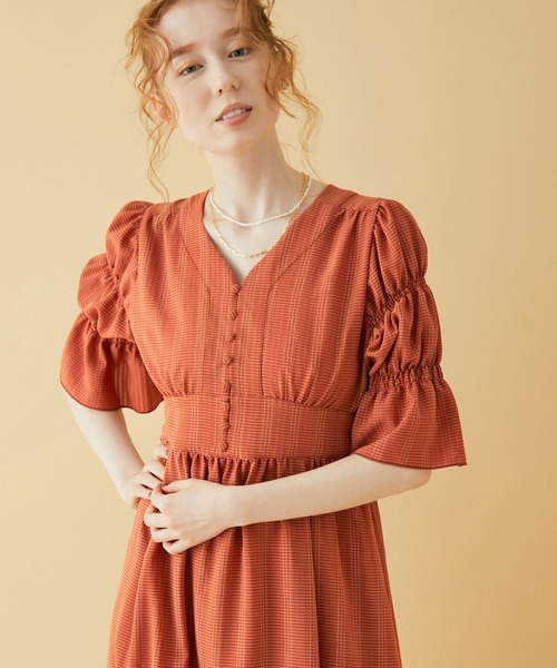 MADEMOISELLE ROPE'（マドモアゼル ロペ）の「キャンディースリーブフロントボタンロングワンピース（ワンピース・レディース・ブラック/ブラウン系その他2・38）」の4枚目の写真