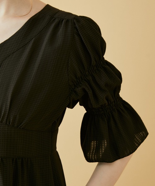 MADEMOISELLE ROPE'（マドモアゼル ロペ）の「キャンディースリーブフロントボタンロングワンピース（ワンピース・レディース・ブラック/ブラウン系その他2・38）」の14枚目の写真