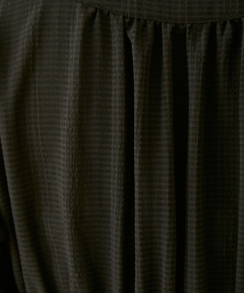 MADEMOISELLE ROPE'（マドモアゼル ロペ）の「キャンディースリーブフロントボタンロングワンピース（ワンピース・レディース・ブラック/ブラウン系その他2・38）」の18枚目の写真