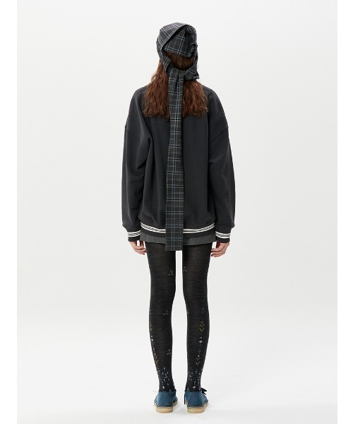 KIRSH(キルシー)の「A'GEM/9 × .kom『KIRSH/キルシー』V-NECK SMALL CHERRYSWEATSHIRT/V-NECK SMALL CHERRYSWEATSHIRT/Vネック スモールチェリー スウェットシャツトレーナー(スウェット・レディース・チャコールグレー/アイボリー/グリーン・FREE)」の12枚目の写真
