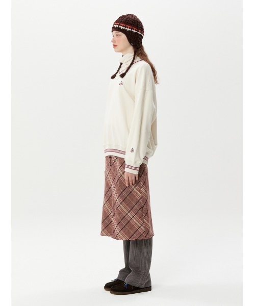KIRSH(キルシー)の「A'GEM/9 × .kom『KIRSH/キルシー』V-NECK SMALL CHERRYSWEATSHIRT/V-NECK SMALL CHERRYSWEATSHIRT/Vネック スモールチェリー スウェットシャツトレーナー(スウェット・レディース・チャコールグレー/アイボリー/グリーン・FREE)」の19枚目の写真