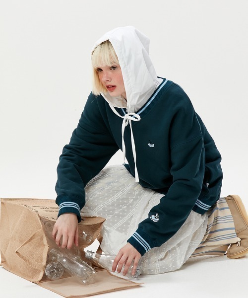 KIRSH(キルシー)の「A'GEM/9 × .kom『KIRSH/キルシー』V-NECK SMALL CHERRYSWEATSHIRT/V-NECK SMALL CHERRYSWEATSHIRT/Vネック スモールチェリー スウェットシャツトレーナー(スウェット・レディース・チャコールグレー/アイボリー/グリーン・FREE)」の9枚目の写真