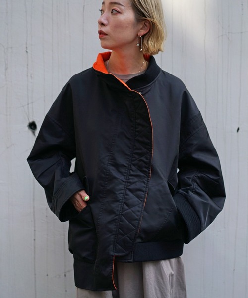 AULA AILA（アウラアイラ）の「AULA AILA(アウラアイラ)別注アシンメトリーブルゾン（ブルゾン・レディース・ブラック・0）」の2枚目の写真