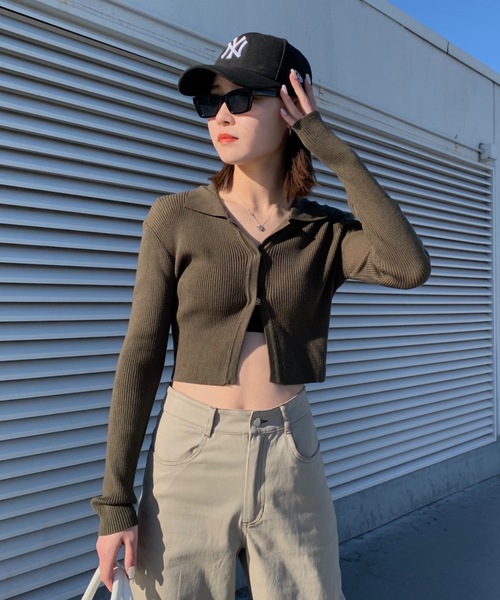 SHAGGIE(シャギー)の「フロントスナップ襟付きリブトップス(Tシャツ/カットソー・レディース・ホワイト/ブラック/ネイビー/カーキ・FREE)」の3枚目の写真