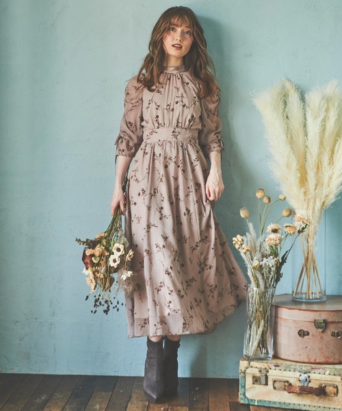 NOELA（ノエラ）の「フロッキーエアリーワンピ（ワンピース・レディース・ブラック/ベージュ/モカ・S/M）」の4枚目の写真