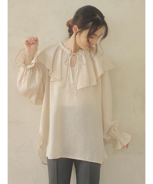 Sugar spoon（シュガースプーン）の「・SUGAR SPOON ラッフルエリセットチュニック＊（シャツ/ブラウス・レディース・グレイッシュベージュ/アイボリー/グリーン/ブラック・FREE）」の14枚目の写真