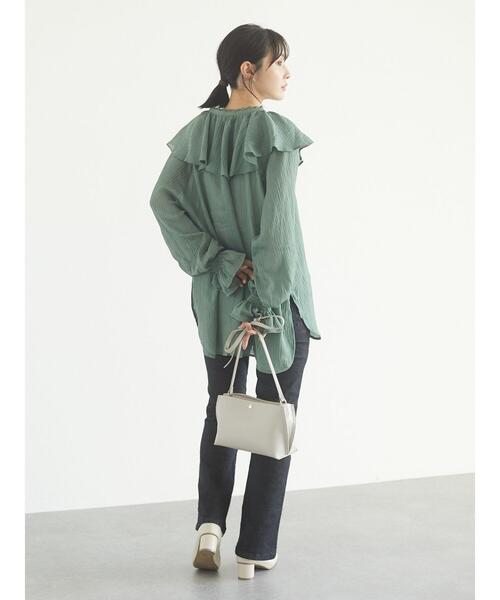 Sugar spoon（シュガースプーン）の「・SUGAR SPOON ラッフルエリセットチュニック＊（シャツ/ブラウス・レディース・グレイッシュベージュ/アイボリー/グリーン/ブラック・FREE）」の19枚目の写真