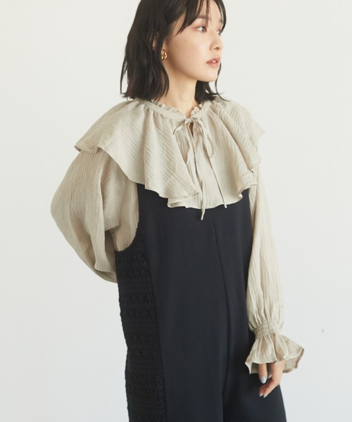 Sugar spoon（シュガースプーン）の「・SUGAR SPOON ラッフルエリセットチュニック＊（シャツ/ブラウス・レディース・グレイッシュベージュ/アイボリー/グリーン/ブラック・FREE）」の4枚目の写真