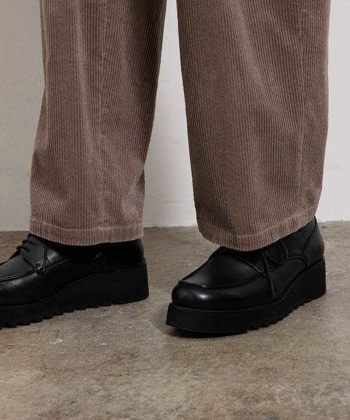 JUNRED（ジュンレッド）の「【セットアップ対応】コーデュロイワイドパンツ（その他パンツ・メンズ・チャコールグレー/ブラウン・S/M/L）」の8枚目の写真