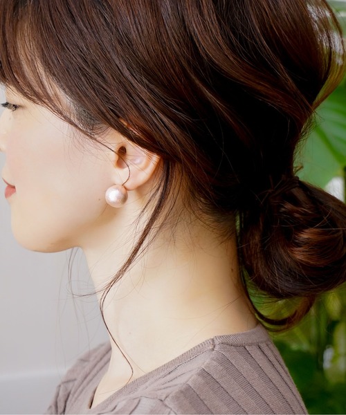 Meach.（ミーチ）の「【Meach.】14kgf大粒パールのピアス（スタッド・フック）（ピアス（両耳用）・レディース・その他1/その他2/その他3/その他5/その他7/その他10/その他4/その他9/その他6/その他8/その他12/その他11・FREE）」の5枚目の写真